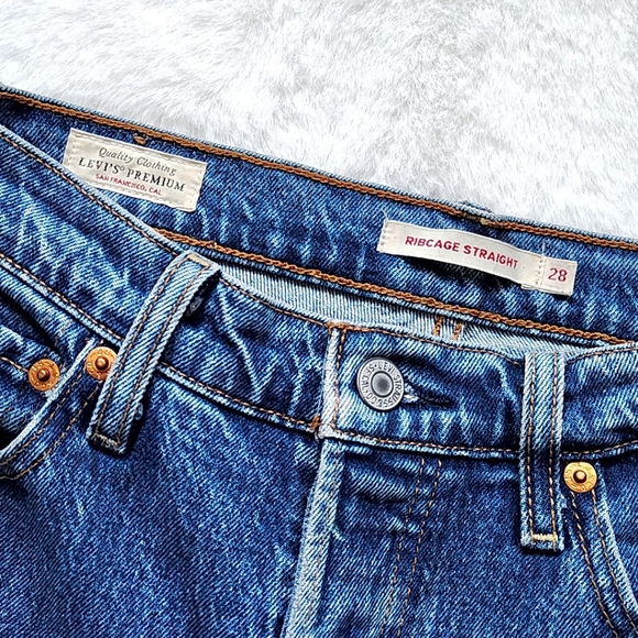 Levi's Ribcage Straight Button Fly Jeans 28 - Picture 6 of 9